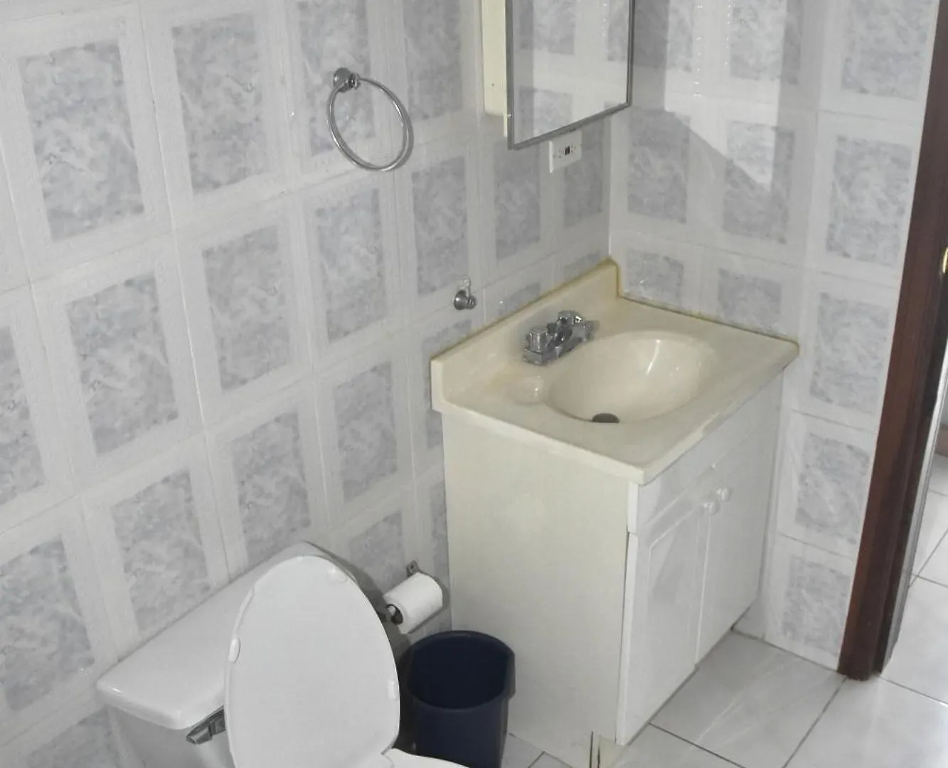 Embassy Royale Apartment Kingston 0*,  Jamaica