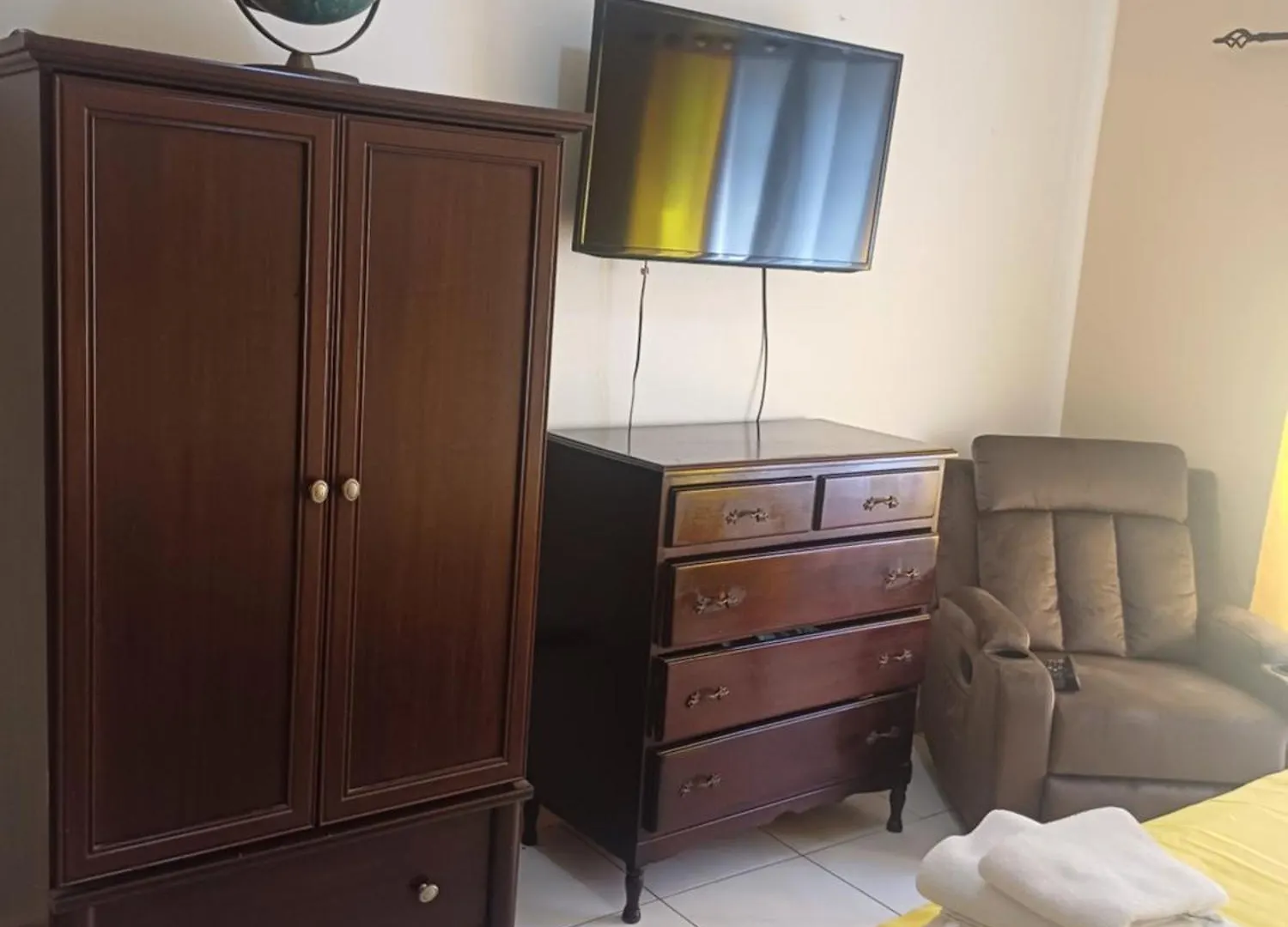 Embassy Royale Apartment Kingston