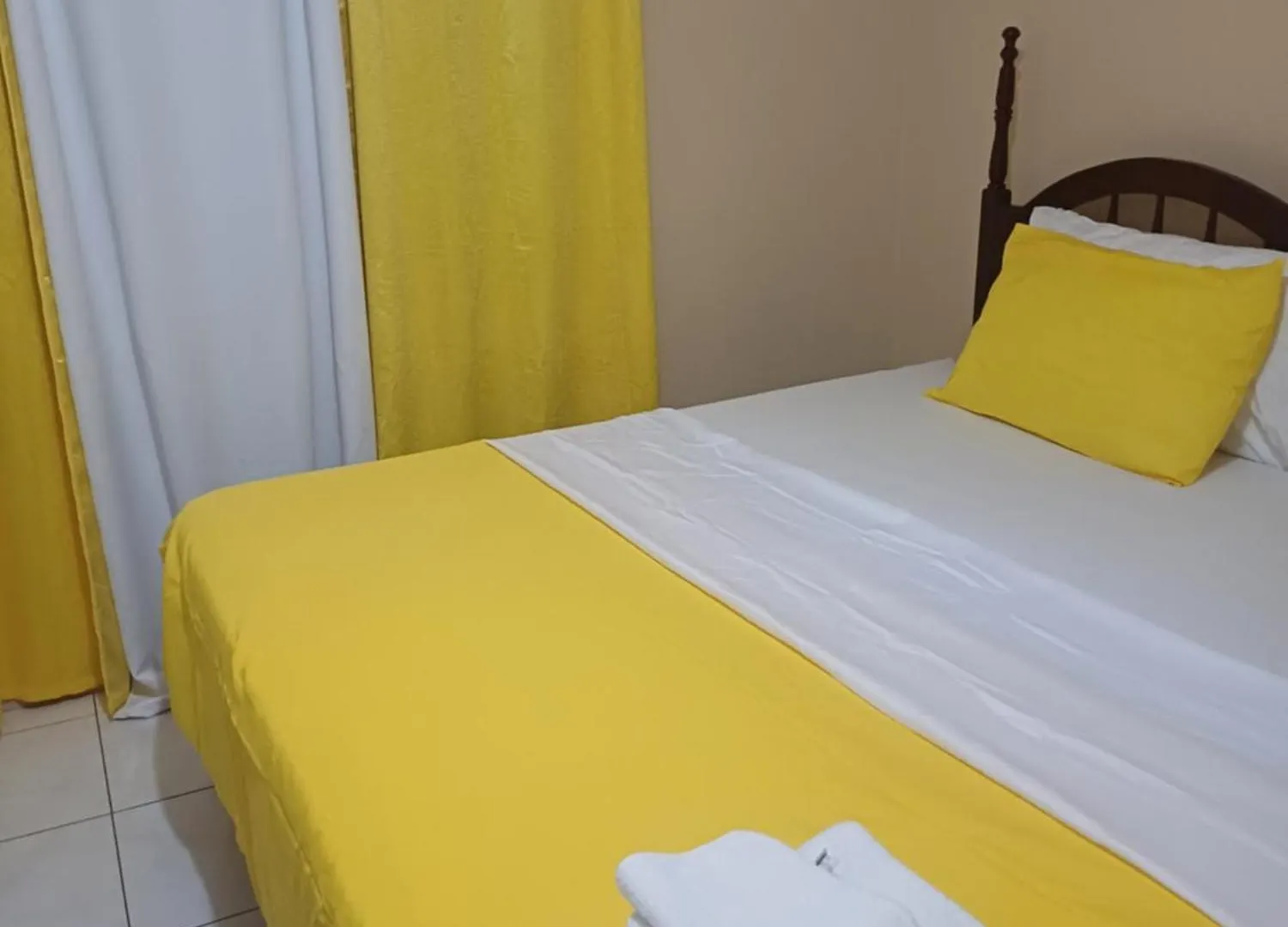 Embassy Royale Apartment Kingston